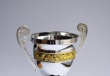 Statuetki z grawerem w kulturze startupów – alternatywa dla tradycyjnych nagród korporacyjnych grawernia - statuetki z grawerem 3 - Pawel.jpg