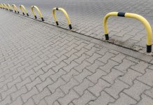 Jak ręczne blokady parkingowe wpływają na poprawę bezpieczeństwa w przestrzeni publicznej? koralewscy.pl - art1 - lukasz.jpg
