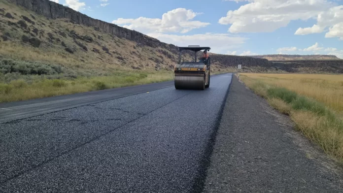 asco-eq.pl-051-jak-dopasowac-walec-drogowy-do-skali-inwestycji-infrastruktu asco-eq.pl - 051-jak-dopasowac-walec-drogowy-do-skali-inwestycji-infrastruktu.webp